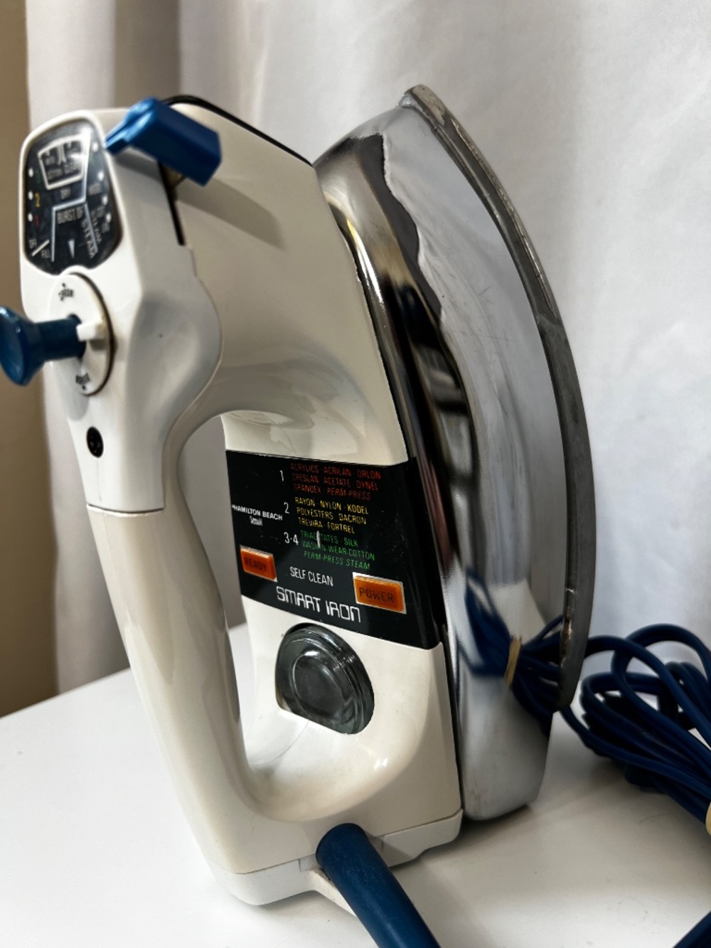 Vintage 70s Hamilton Beach Scovill Smart Steam & Dry Clothes Iron Model #890